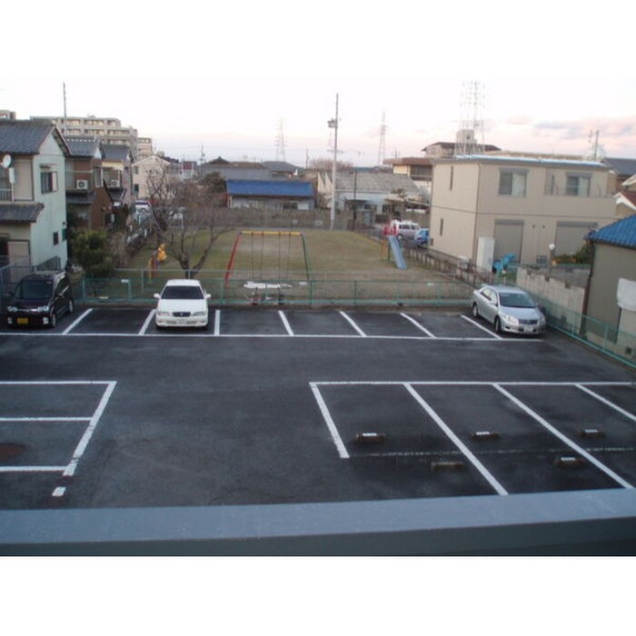 ドミール英の物件外観写真