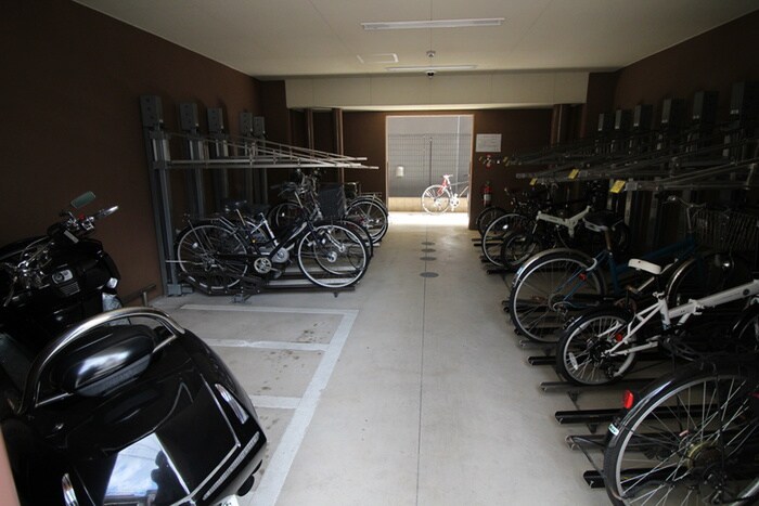 ﾌﾟﾚｻﾝｽ鶴舞ｸﾞﾘｰﾝﾊﾟｰｸ(1106)の物件外観写真