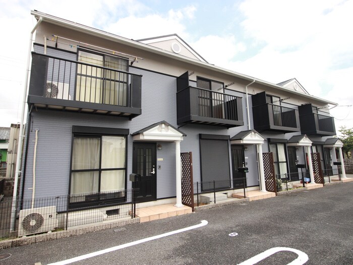 ａｍｏｒｅ富塚の物件外観写真