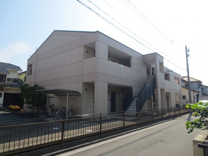 ジョイ　パティオの物件外観写真