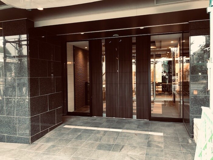 ﾌﾟﾚｻﾝｽNAGOYAﾌｧｽﾄ（206）の物件外観写真