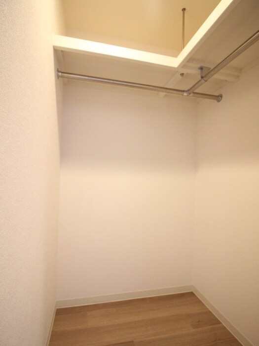 ﾌﾟﾚｻﾝｽNAGOYAﾌｧｽﾄ（206）の物件内観写真