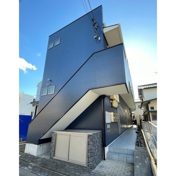 Altair高畑の物件外観写真