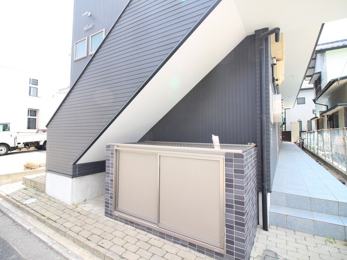 Altair高畑の物件外観写真