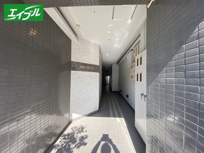 WAZO泉の物件外観写真