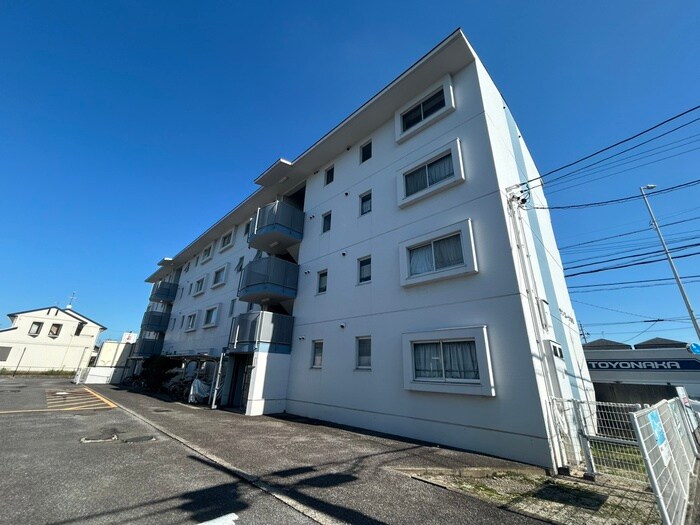 サンパーク柏原の物件外観写真