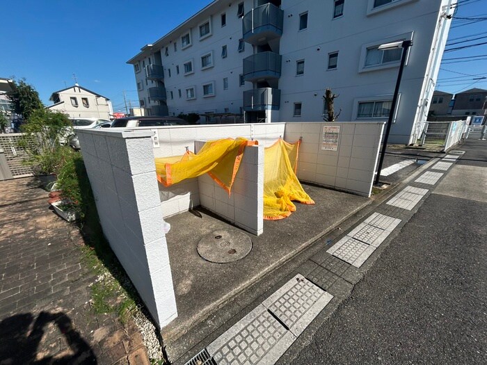 サンパーク柏原の物件外観写真