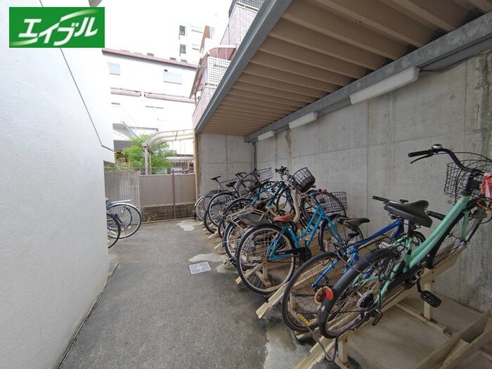 ネオ青山の物件外観写真