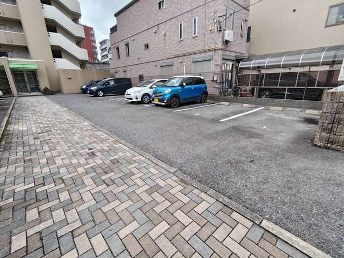 ネオ青山の物件外観写真