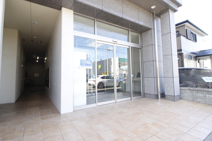 アルバ志賀本通の物件外観写真