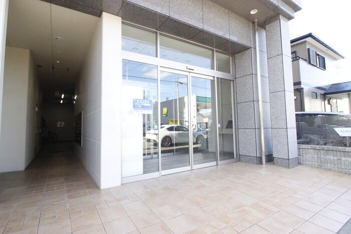 アルバ志賀本通の物件外観写真