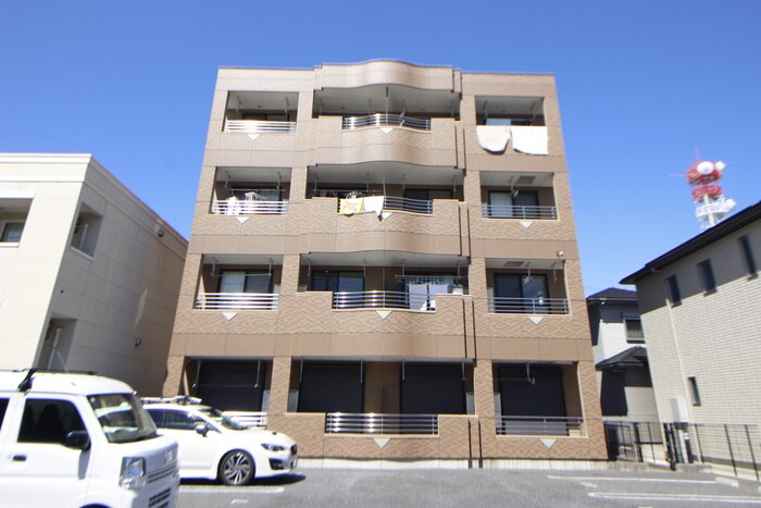 プレジデント川中の物件外観写真