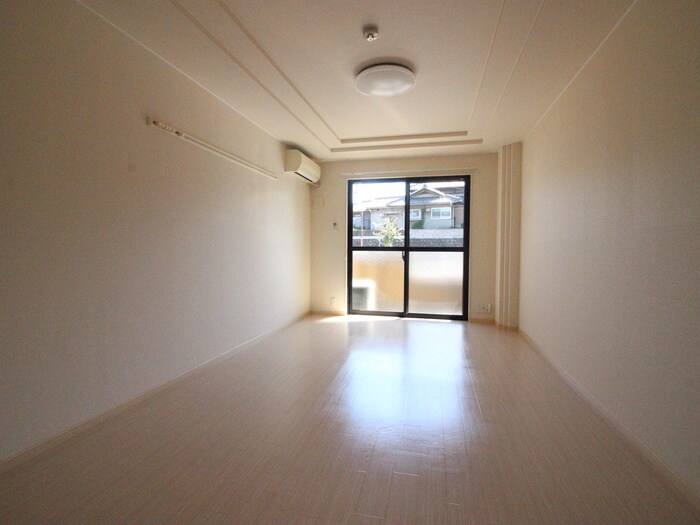 プレジデント川中の物件内観写真