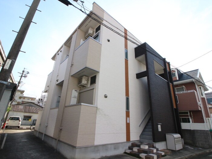 ハーモニーテラス十番の物件外観写真