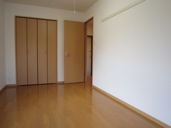 ファミール尺口の物件内観写真