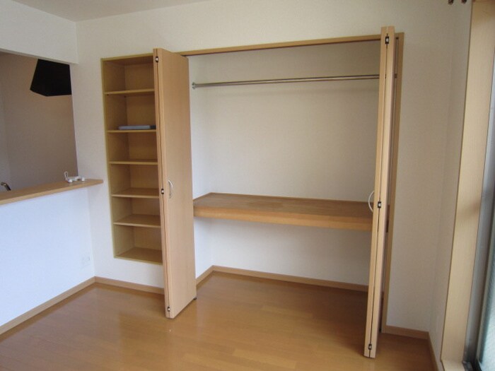 ファミール尺口の物件内観写真