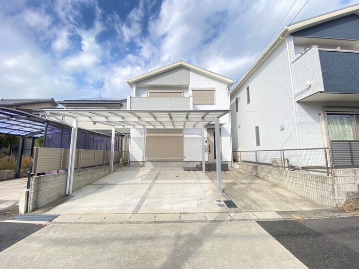 バンクーバー1121勢子坊A棟の物件外観写真