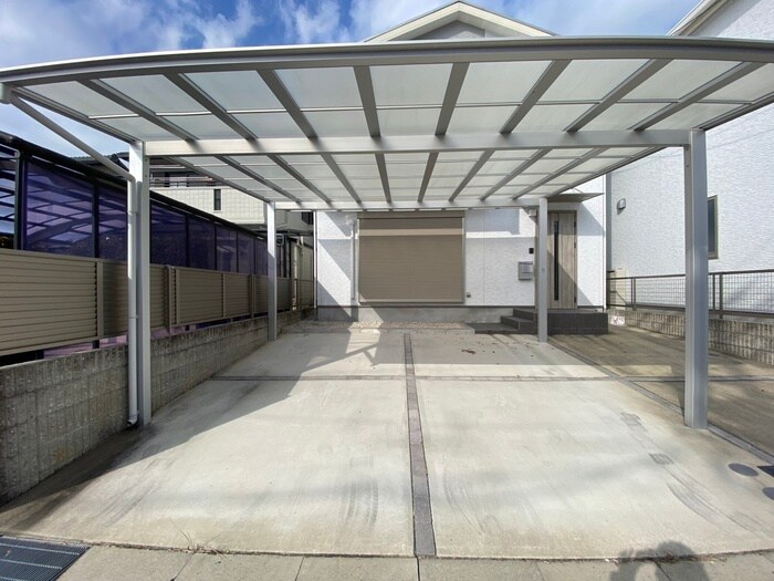 バンクーバー1121勢子坊A棟の物件外観写真