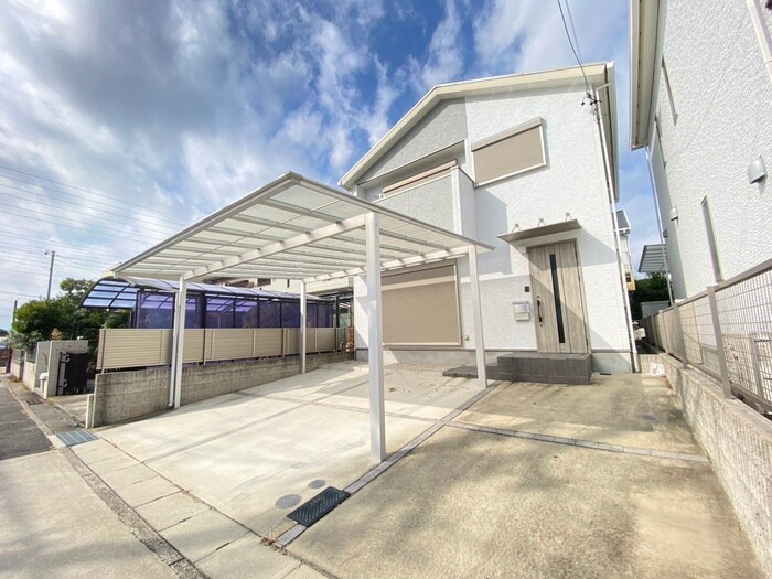 バンクーバー1121勢子坊A棟の物件外観写真