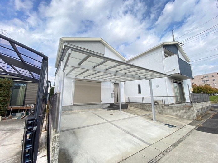 バンクーバー1121勢子坊A棟の物件外観写真