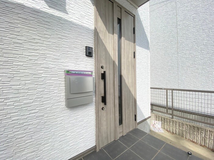 バンクーバー1121勢子坊A棟の物件外観写真