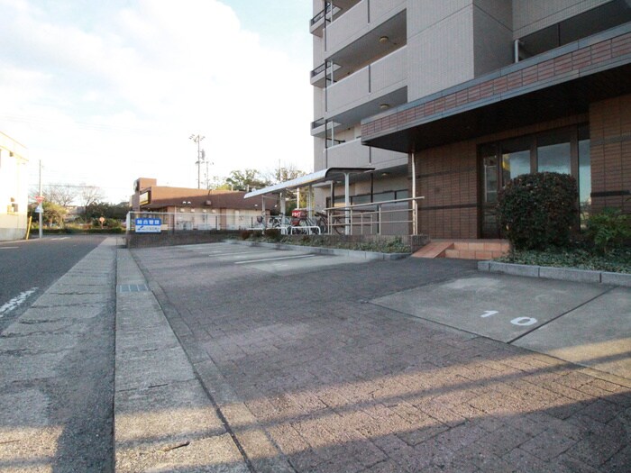 メゾンドラピュタ２の物件外観写真