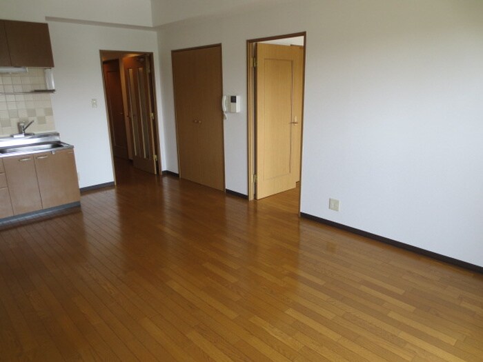 メゾンドラピュタ２の物件内観写真