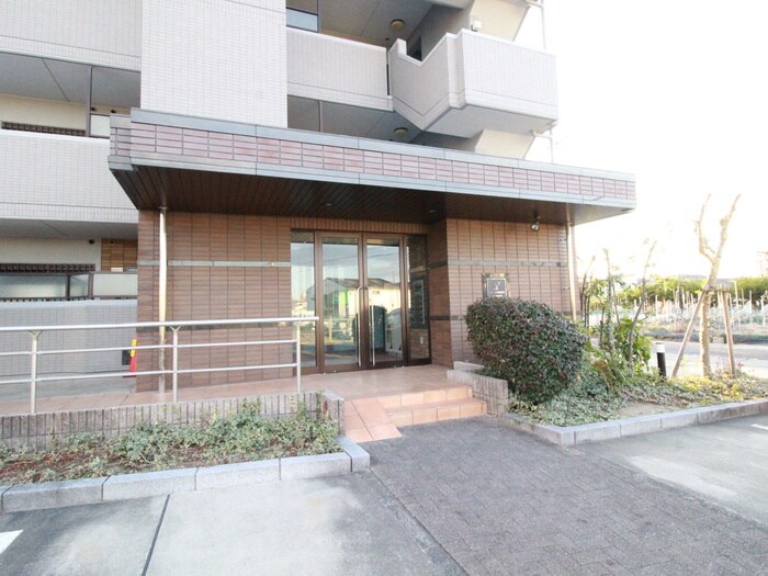 メゾンドラピュタ２の物件外観写真