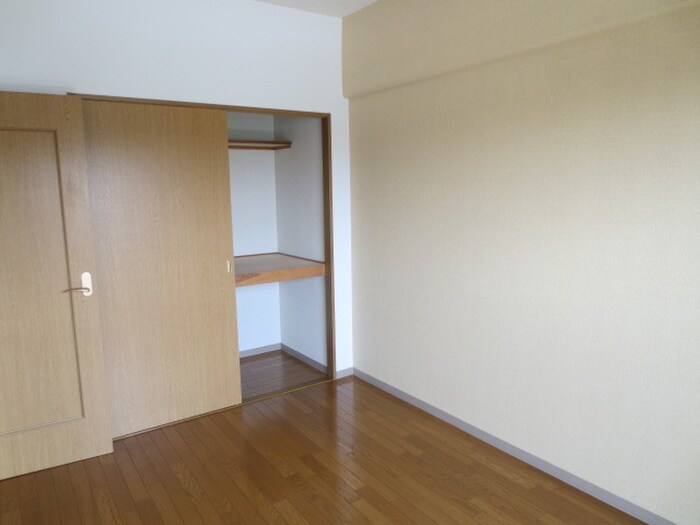 メゾンドラピュタ２の物件内観写真