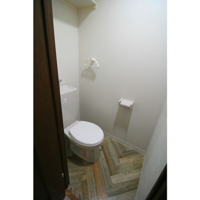 プロビデンス栄の物件内観写真