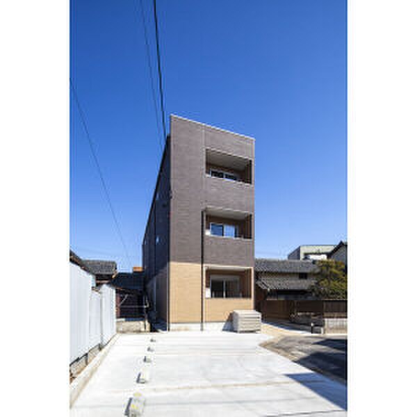 FAMILY STAGE烏森の物件外観写真