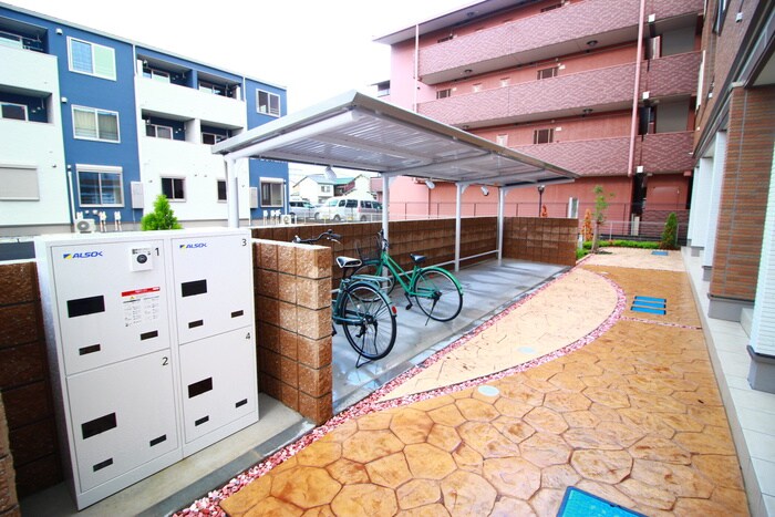 シルベーヌ豊山Ⅰの物件外観写真