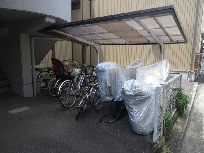 八幡ハイツ　２２１の物件外観写真