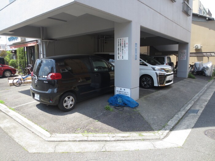 八幡ハイツ　２２１の物件外観写真