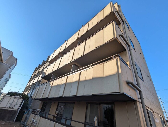 WESTの物件外観写真