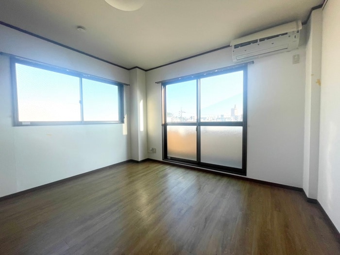 WESTの物件内観写真