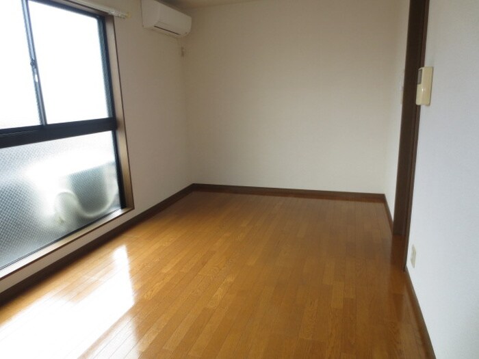 アンプル－ルブワ虹の物件内観写真