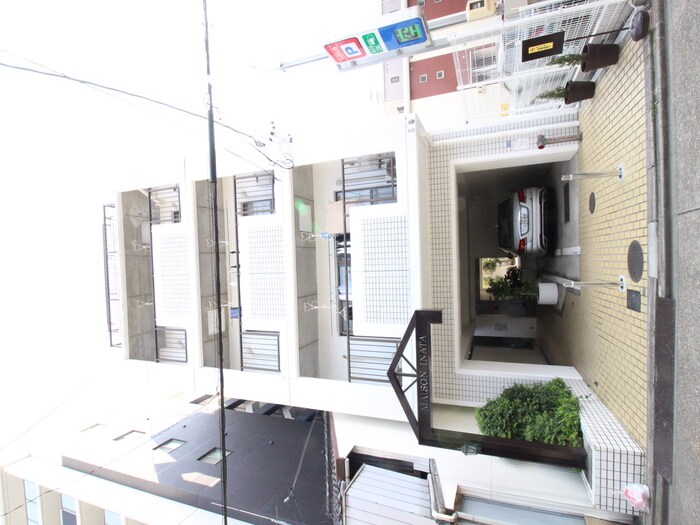 メゾンイナタの物件外観写真