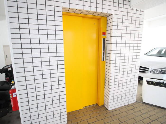 メゾンイナタの物件外観写真