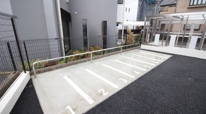 エステート金山の物件外観写真