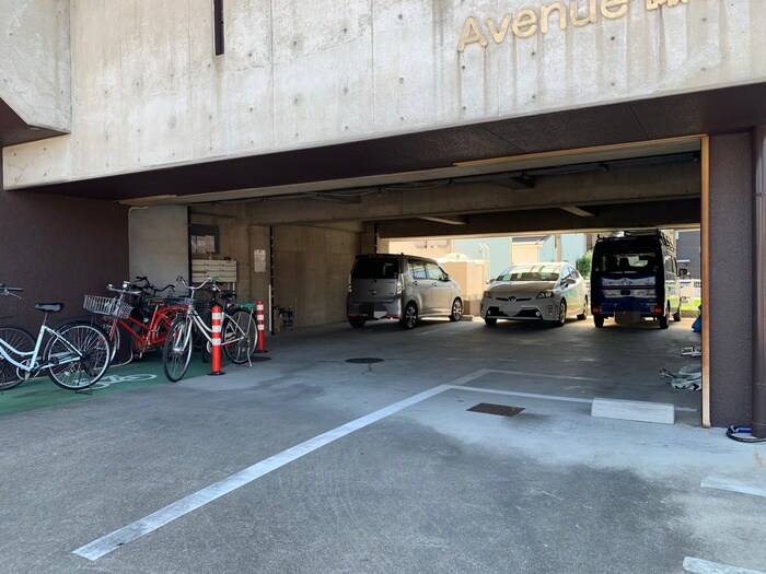 アベニュ－諏訪の物件外観写真