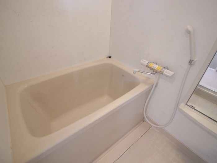 ジュネス青山の物件内観写真