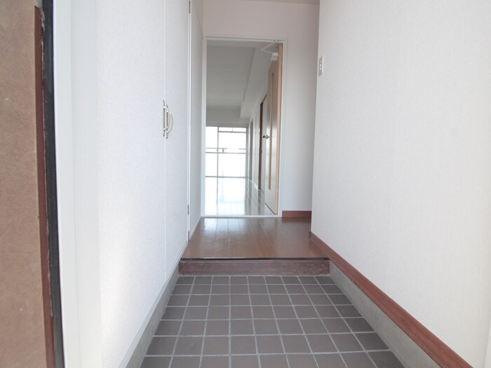 ジュネス青山の物件内観写真