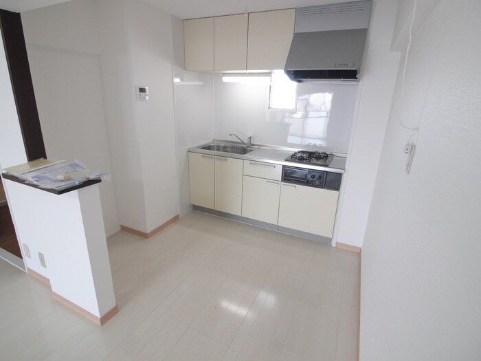 ジュネス青山の物件内観写真