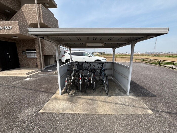 ロイヤルサルビアの物件外観写真