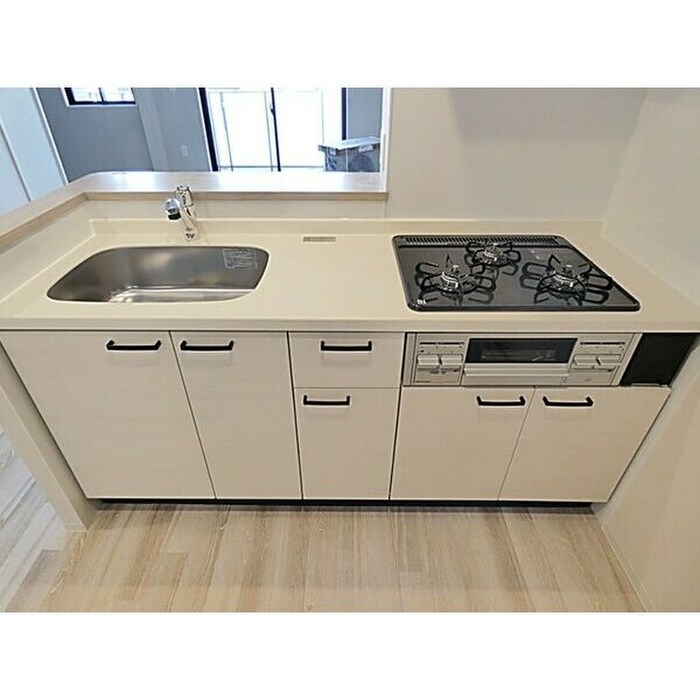 BLESTON COURT IMAIKEの物件内観写真