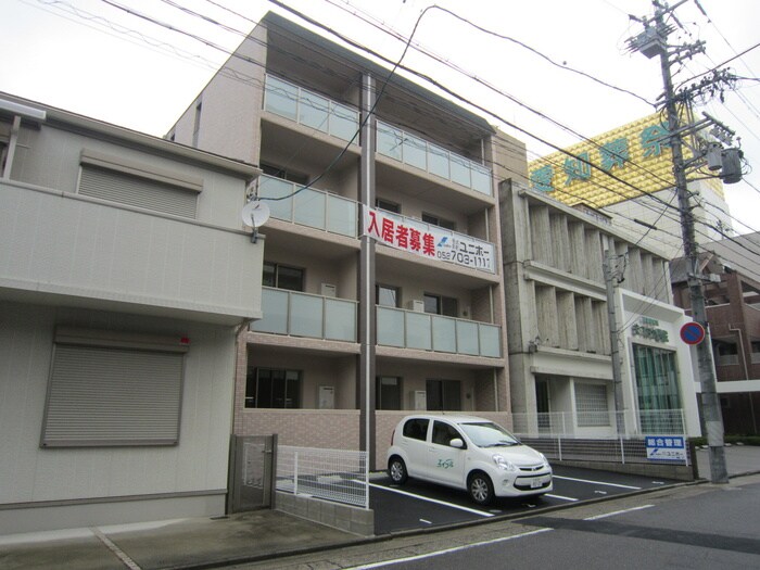 グランシャトゥ那古野の物件外観写真