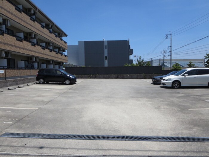 レジデンス青山ミレニアムの物件外観写真