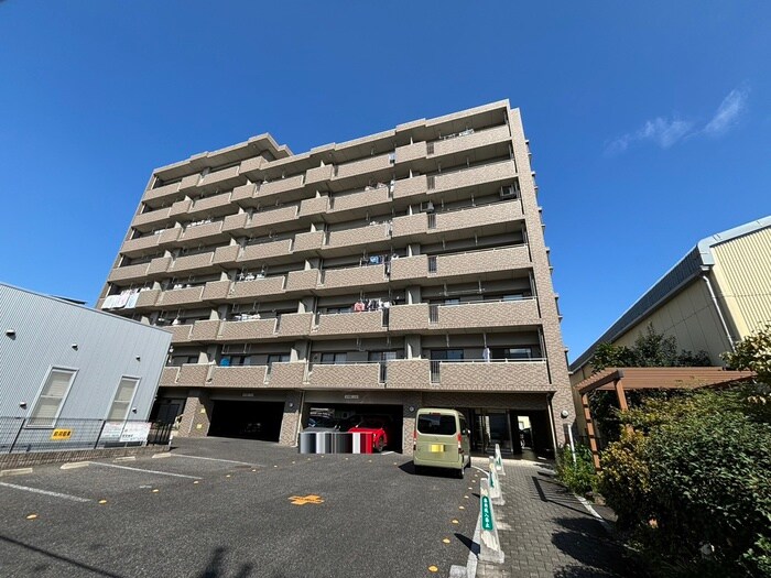 ロイヤルスクエアの物件外観写真