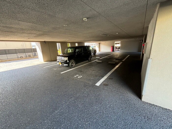 ロイヤルスクエアの物件外観写真